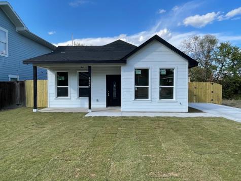 1105 E Hattie Street Fort Worth TX 76104