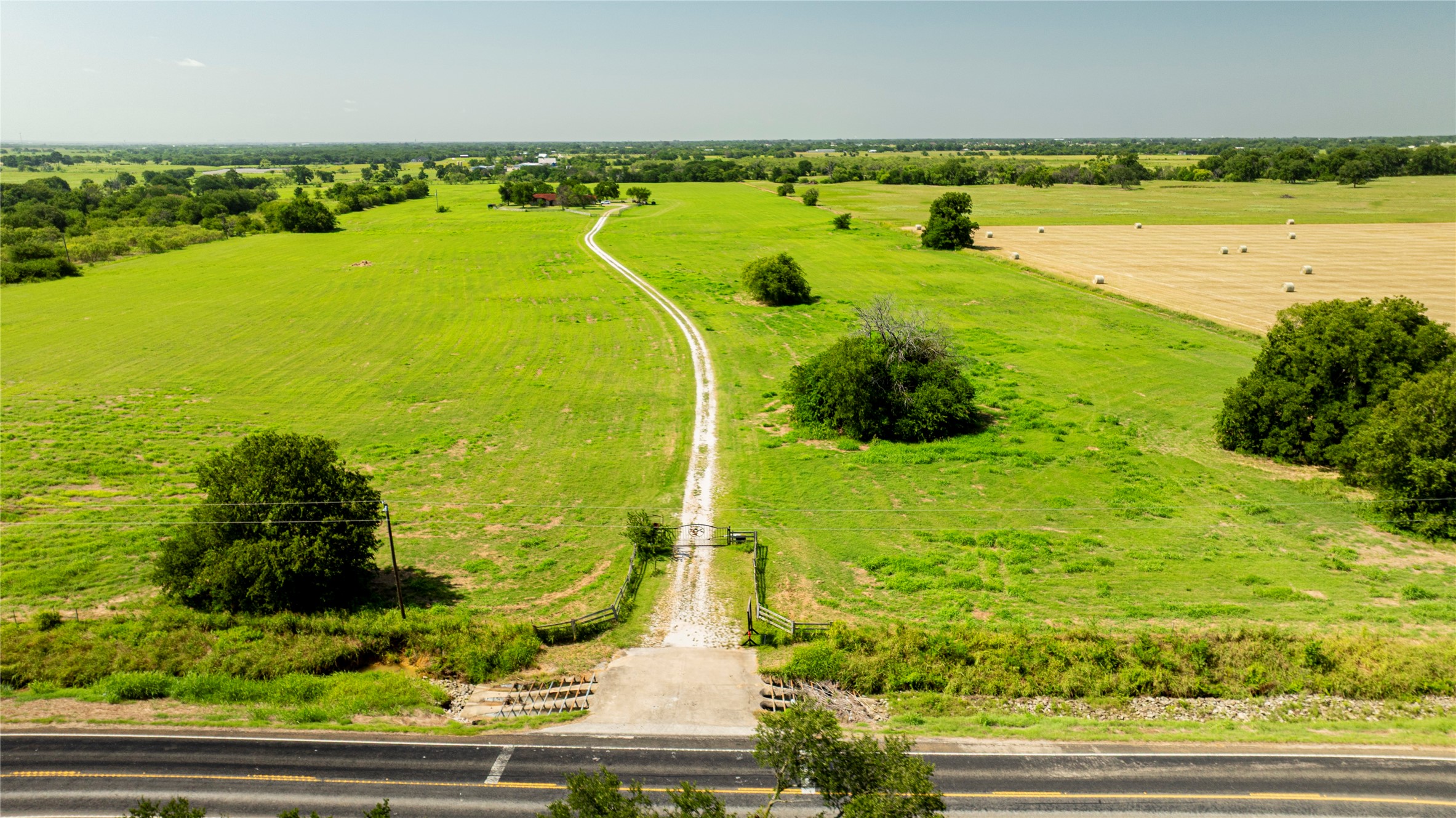12520 455 E Pilot Point TX 76258