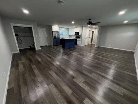 520 King Street Burleson TX 76028