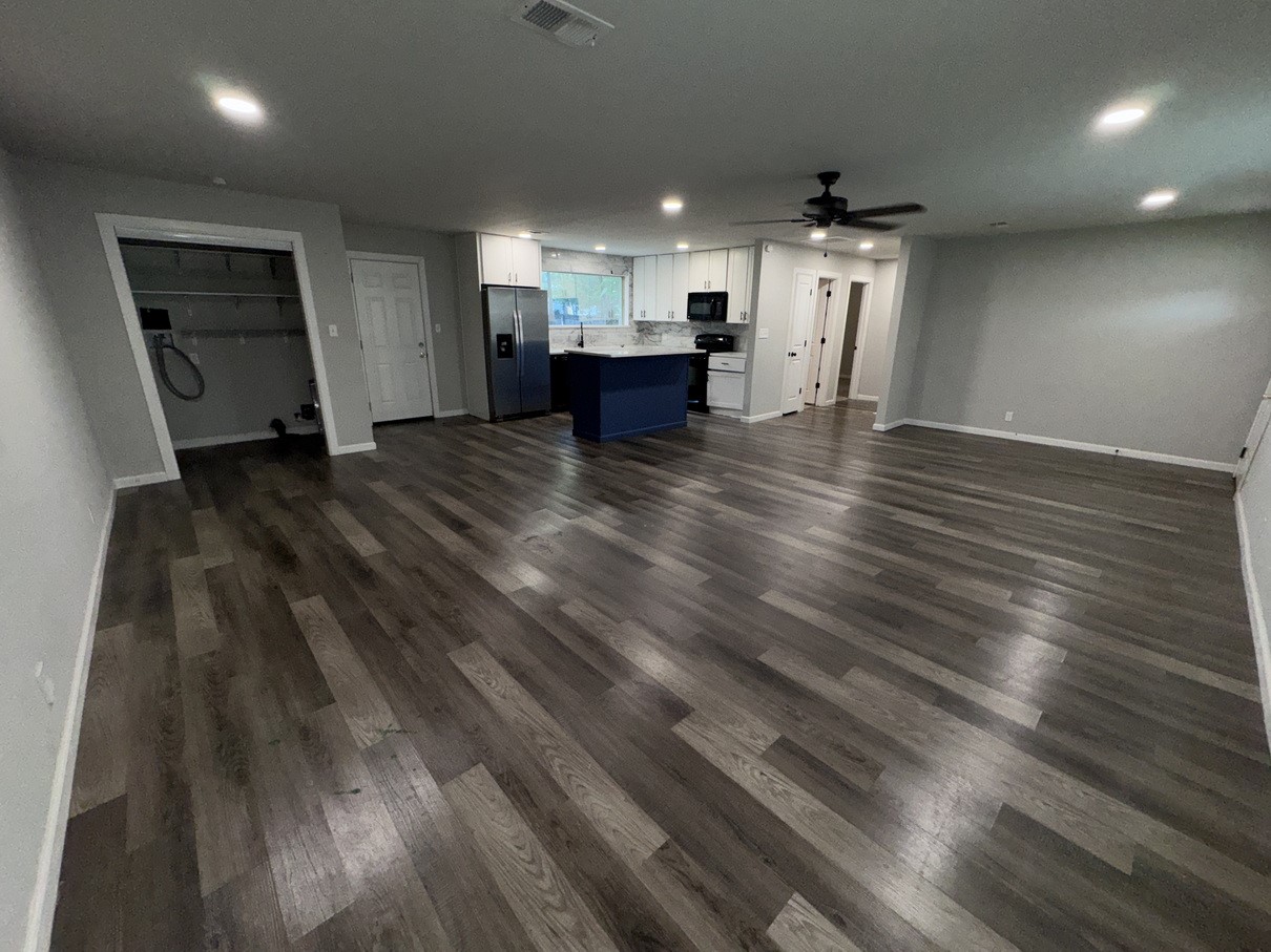 520 King Street Burleson TX 76028