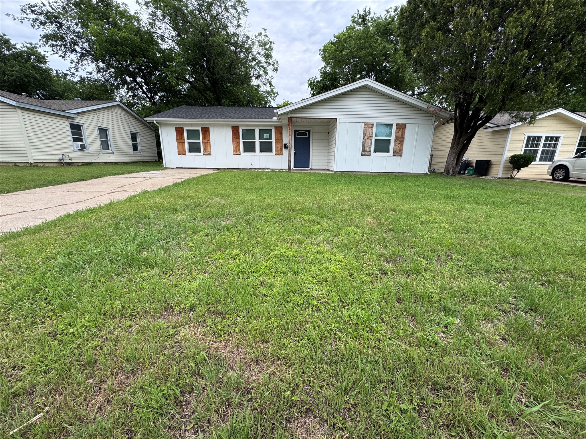520 King Street Burleson TX 76028