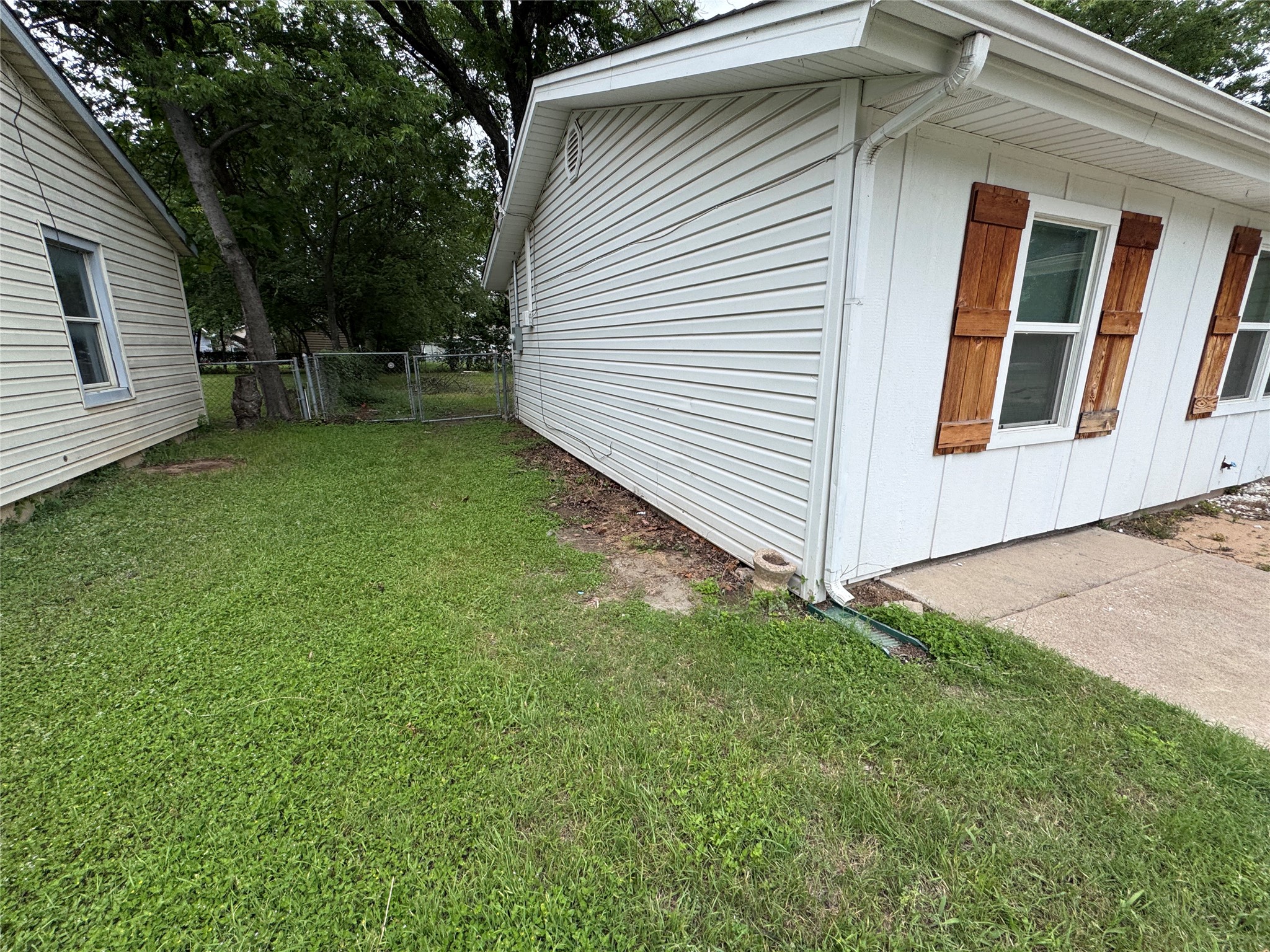 520 King Street Burleson TX 76028