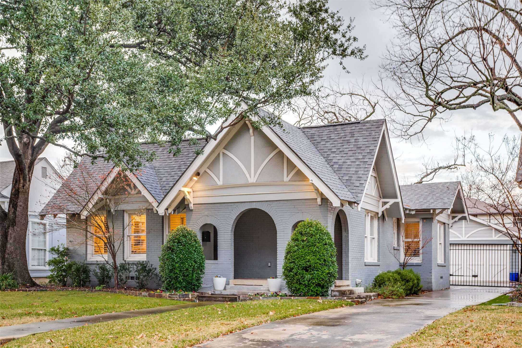 5823 Monticello Avenue Dallas TX 75206