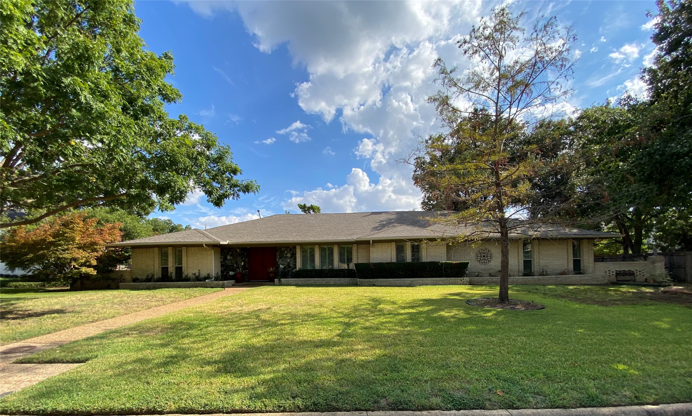 4140 Shady Hill Drive Dallas TX 75229