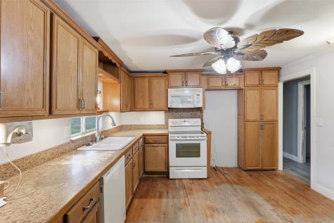 113 Karen Lane Gun Barrel City TX 75156