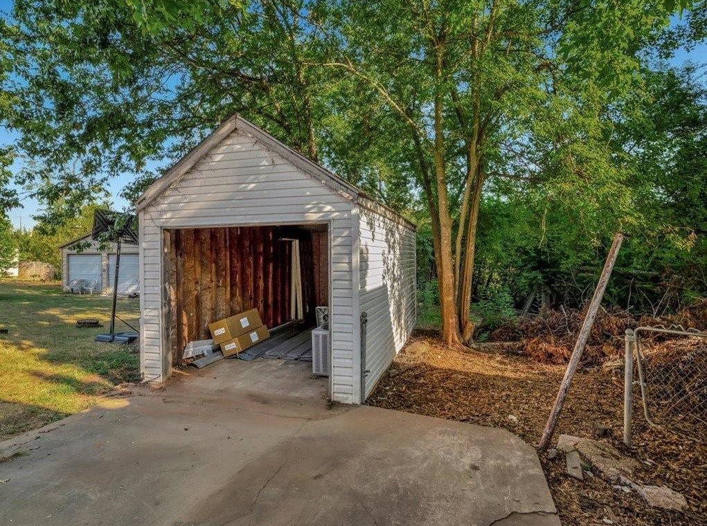 511 Woodlawn Street Henderson TX 75652