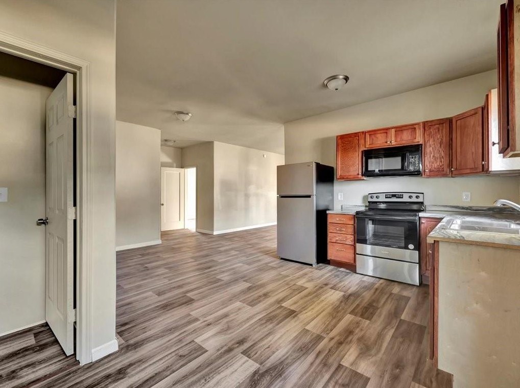 511 Woodlawn Street Henderson TX 75652