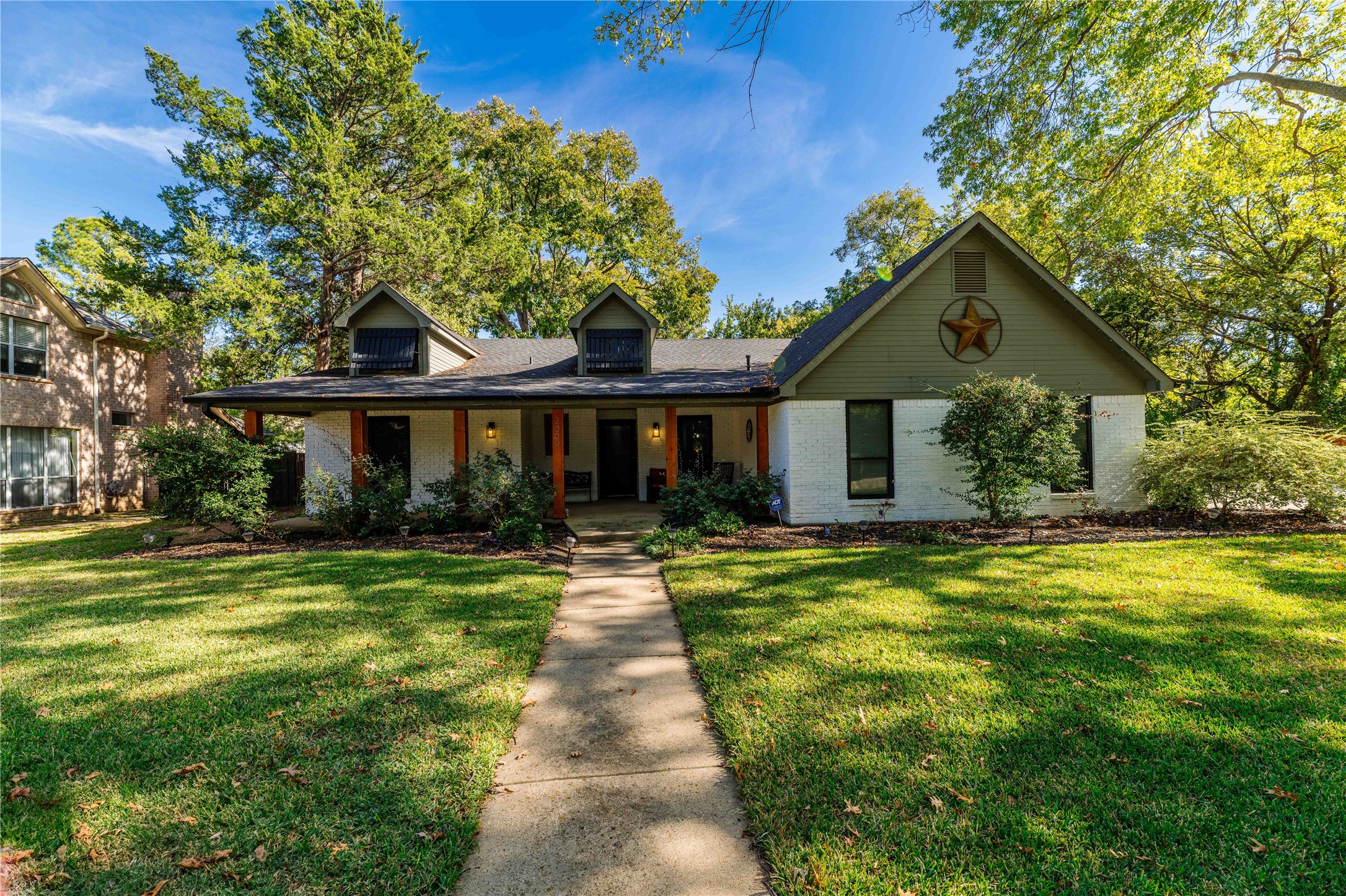 2009 Cripple Creek Lane Lewisville TX 75077