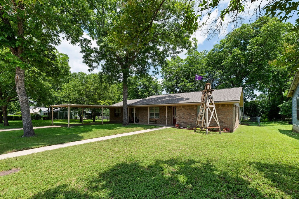 408 N Roberts Street West TX 76691