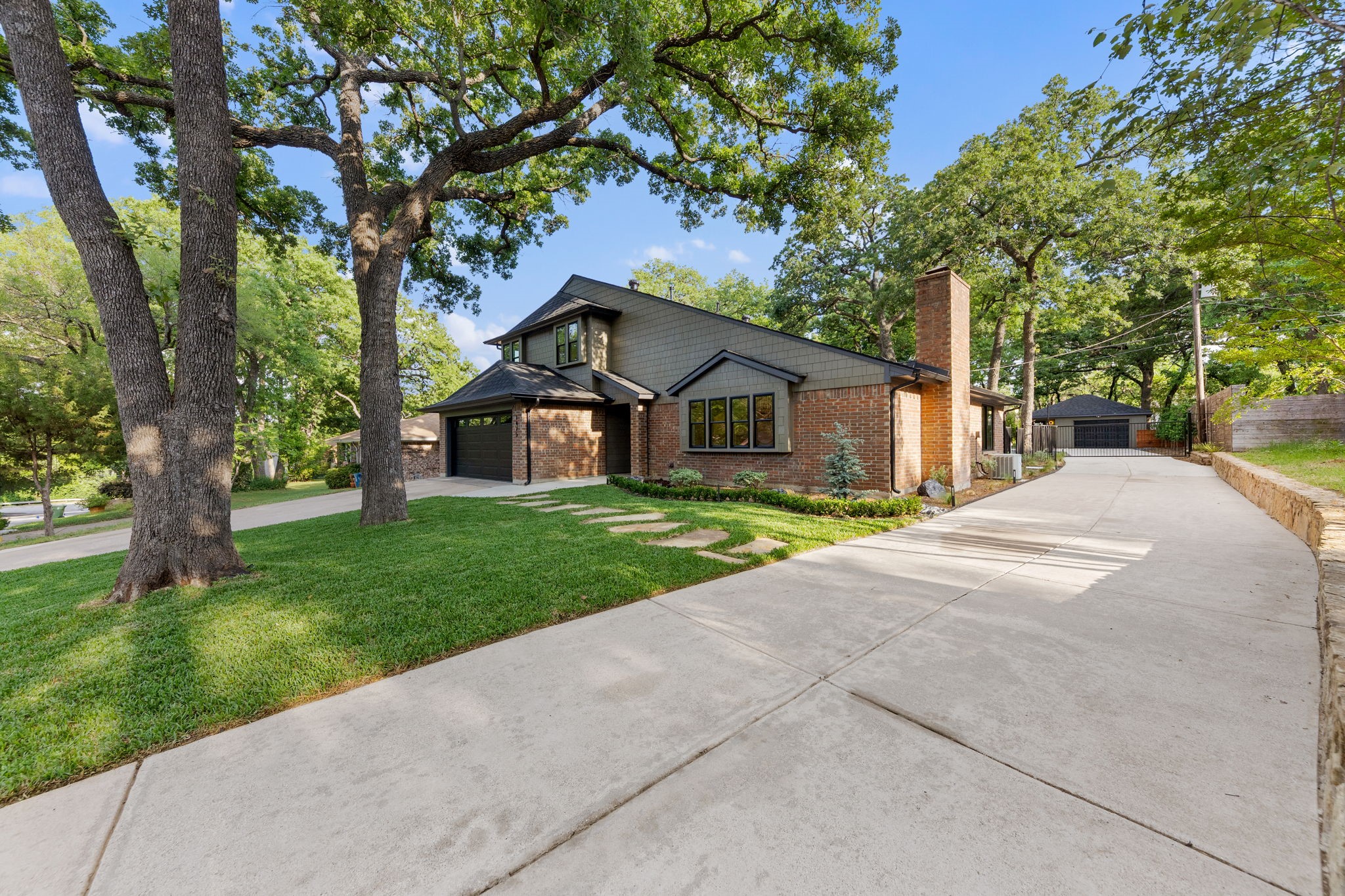 1425 Tiffany Forest Lane Grapevine TX 76051