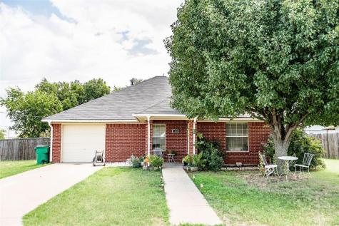 1304 Cooke Street Nocona TX 76255