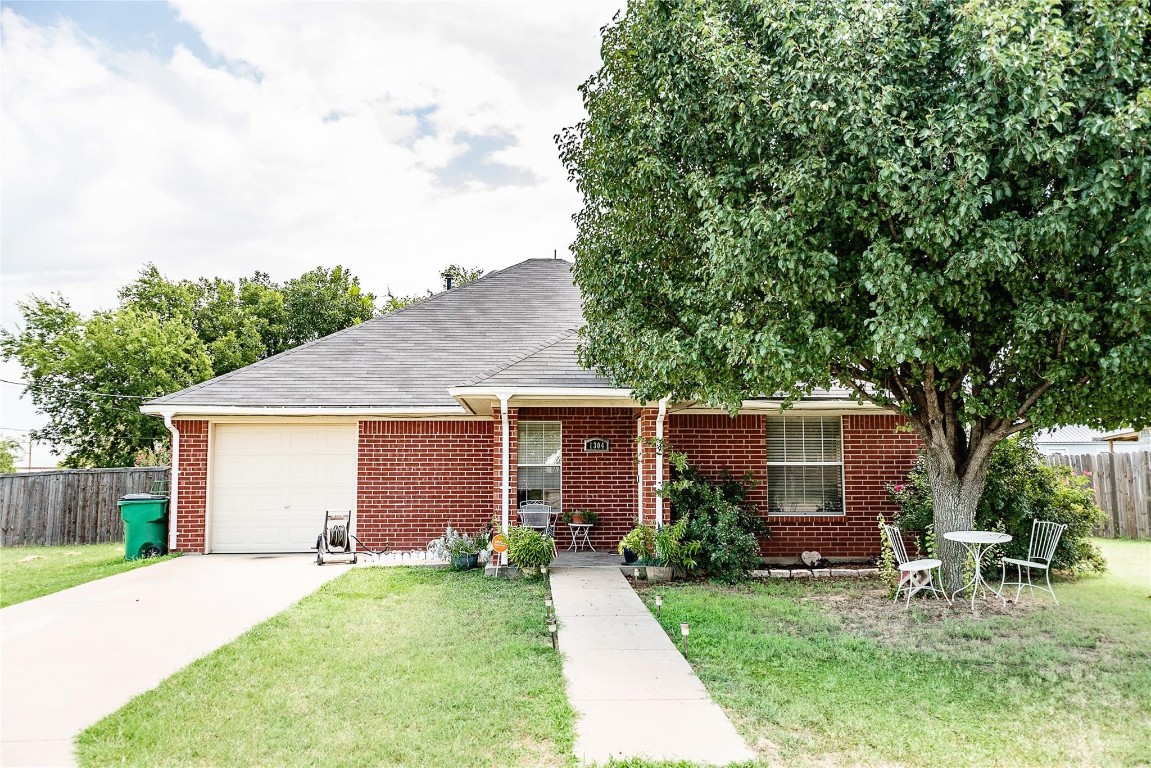 1304 Cooke Street Nocona TX 76255