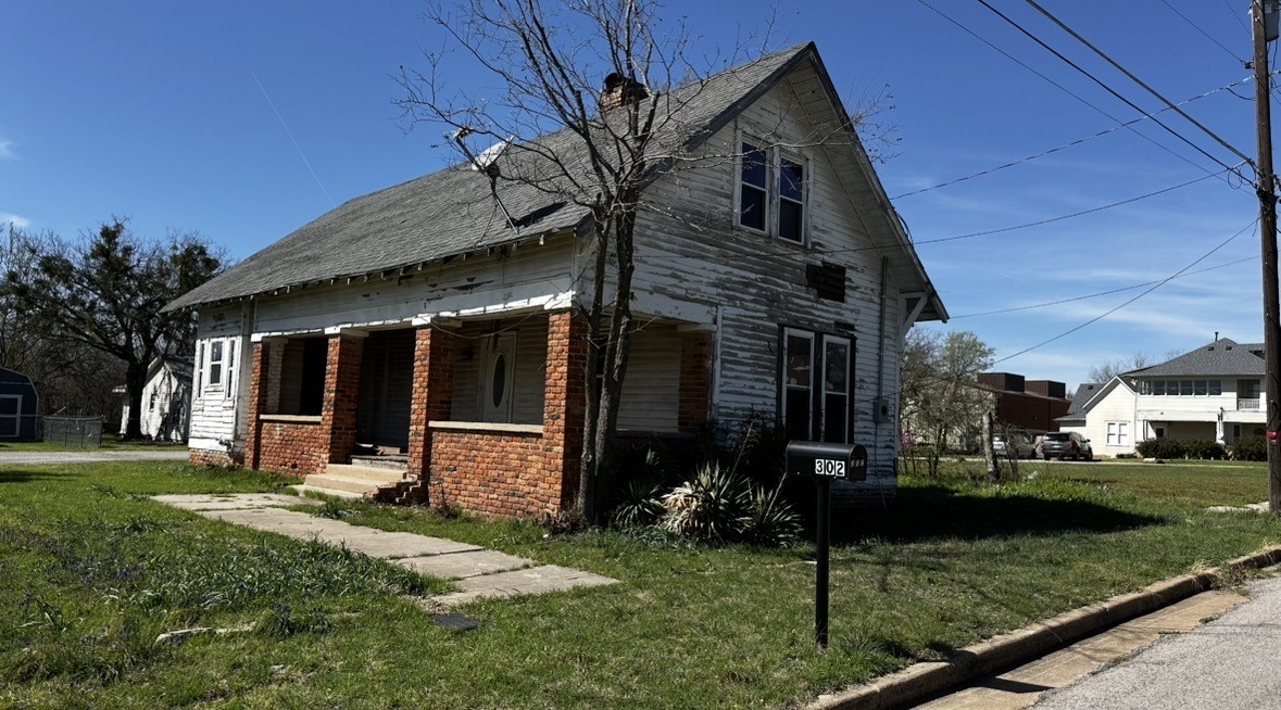 302 S Lane Street Decatur TX 76234
