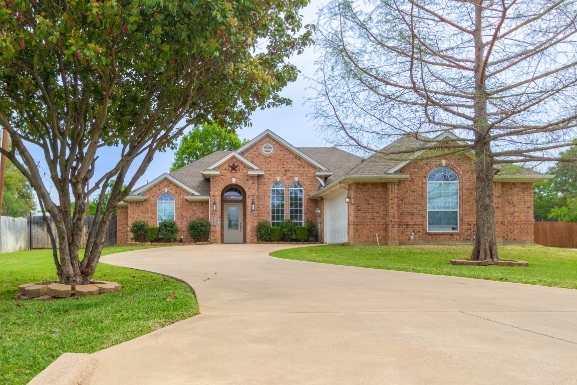 3930 Buena Vista Circle Granbury TX 76049