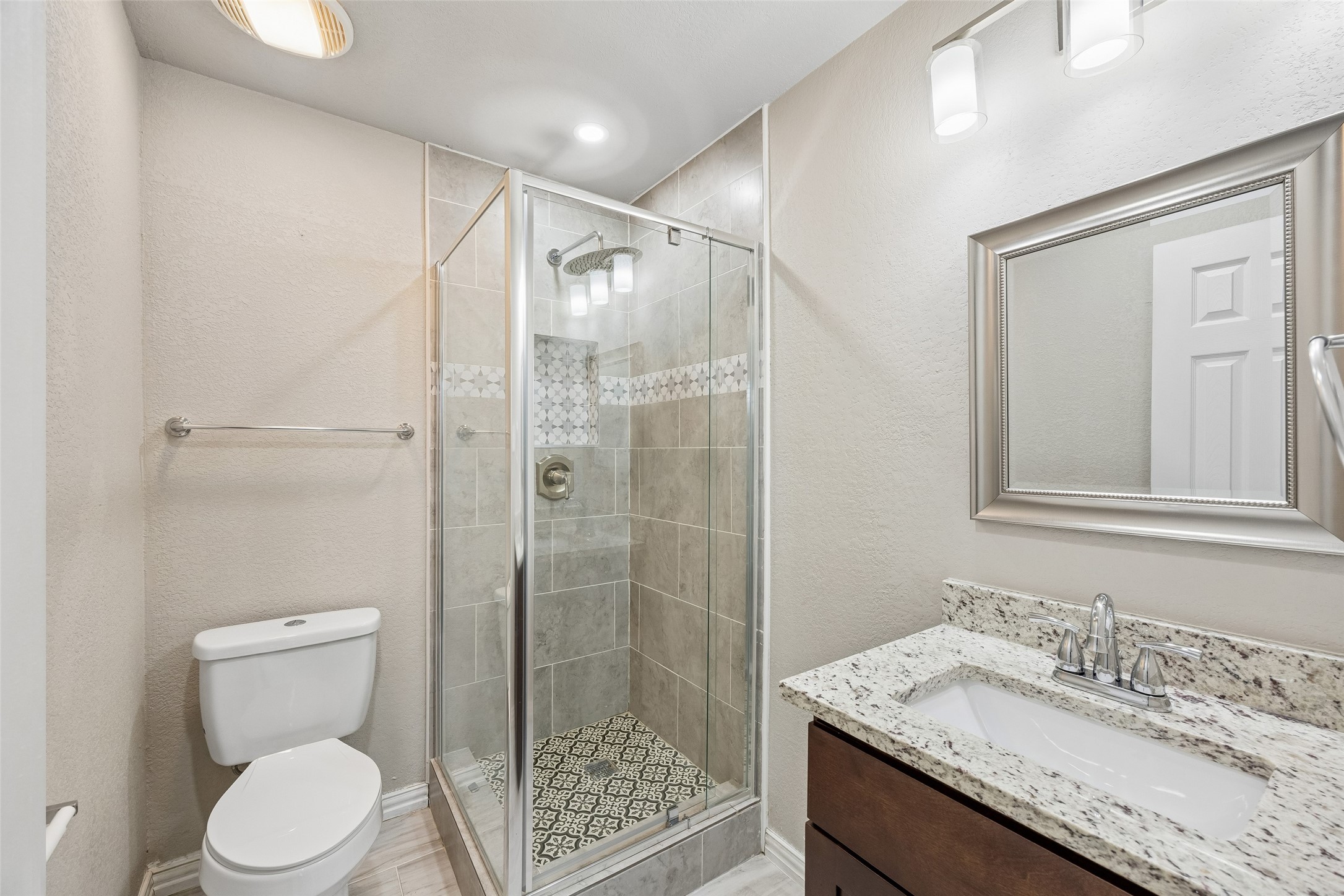 1705 Bobbie Lane Garland TX 75042