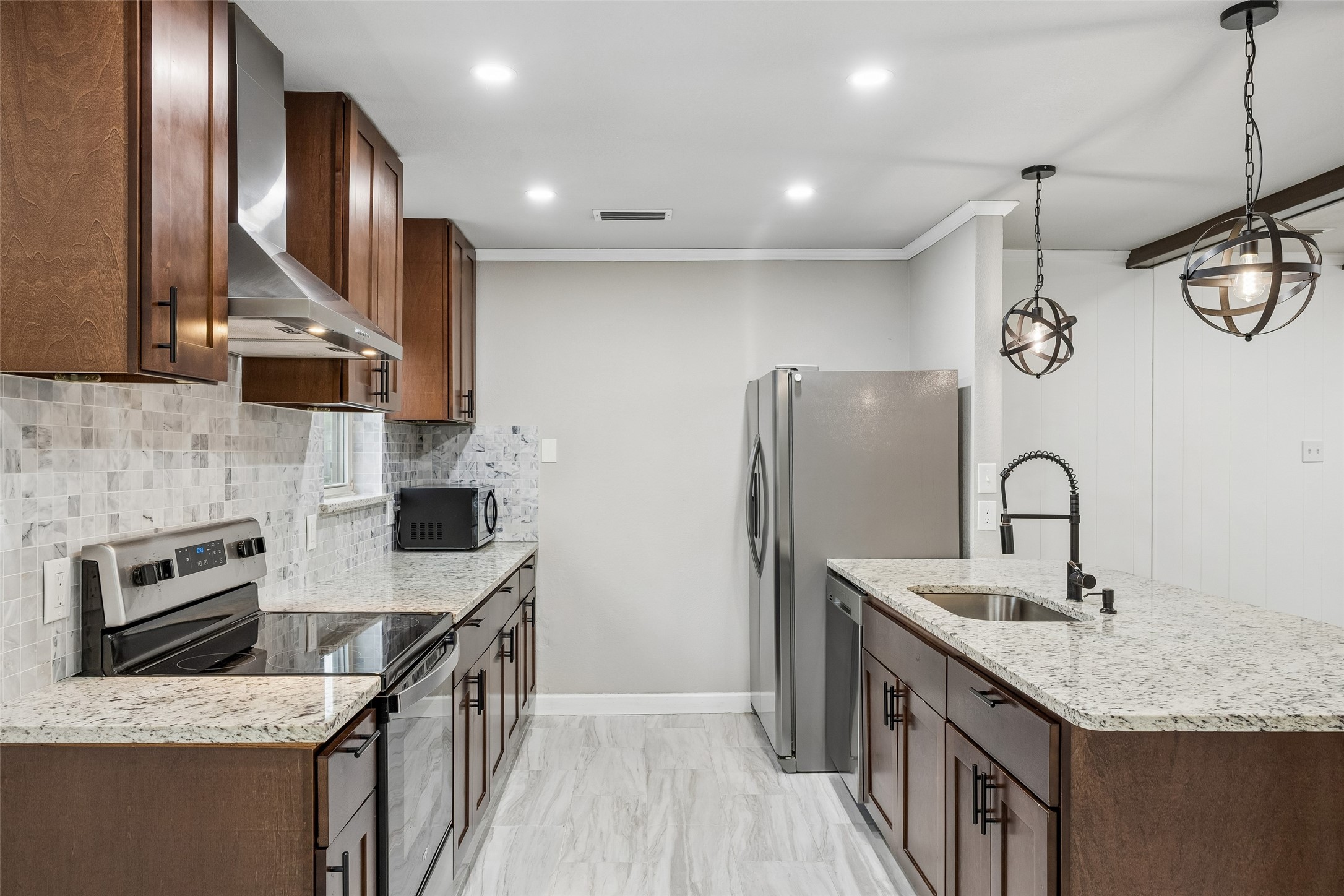 1705 Bobbie Lane Garland TX 75042