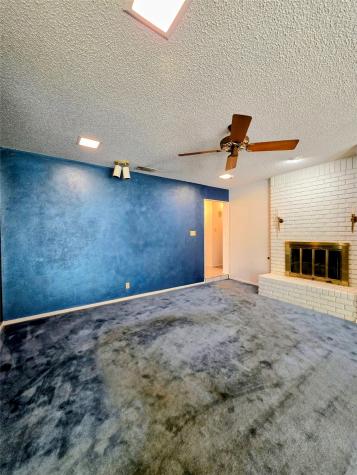 1020 Redbud Court Arlington TX 76012