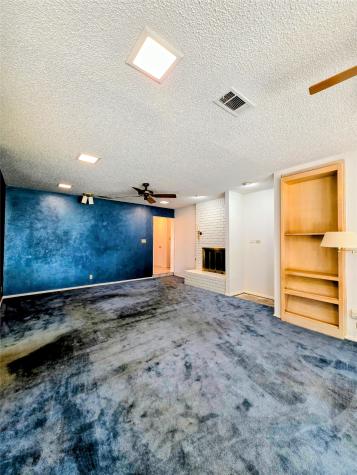 1020 Redbud Court Arlington TX 76012