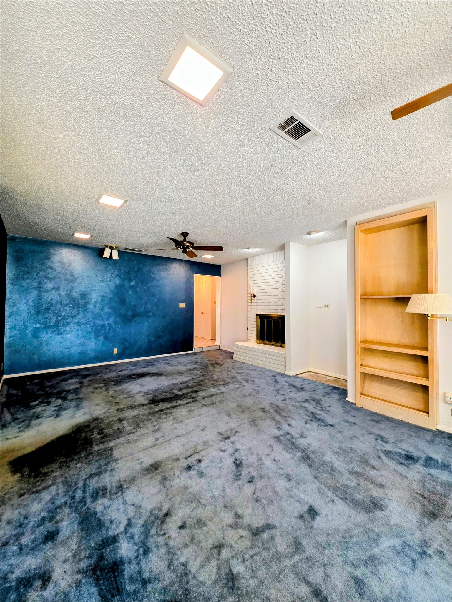 1020 Redbud Court Arlington TX 76012