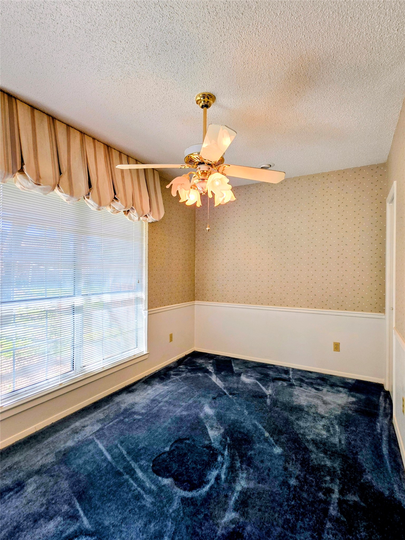 1020 Redbud Court Arlington TX 76012