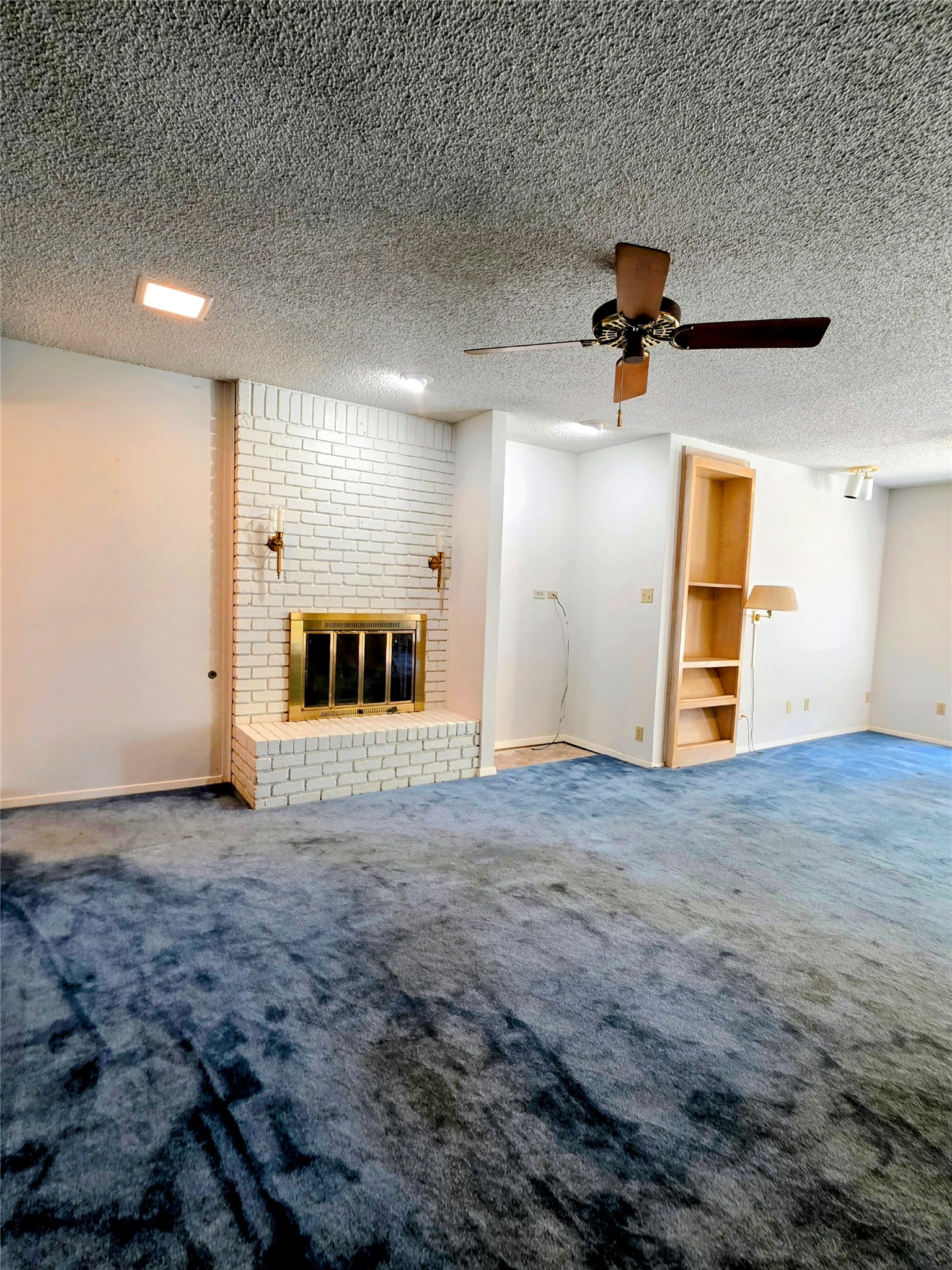 1020 Redbud Court Arlington TX 76012