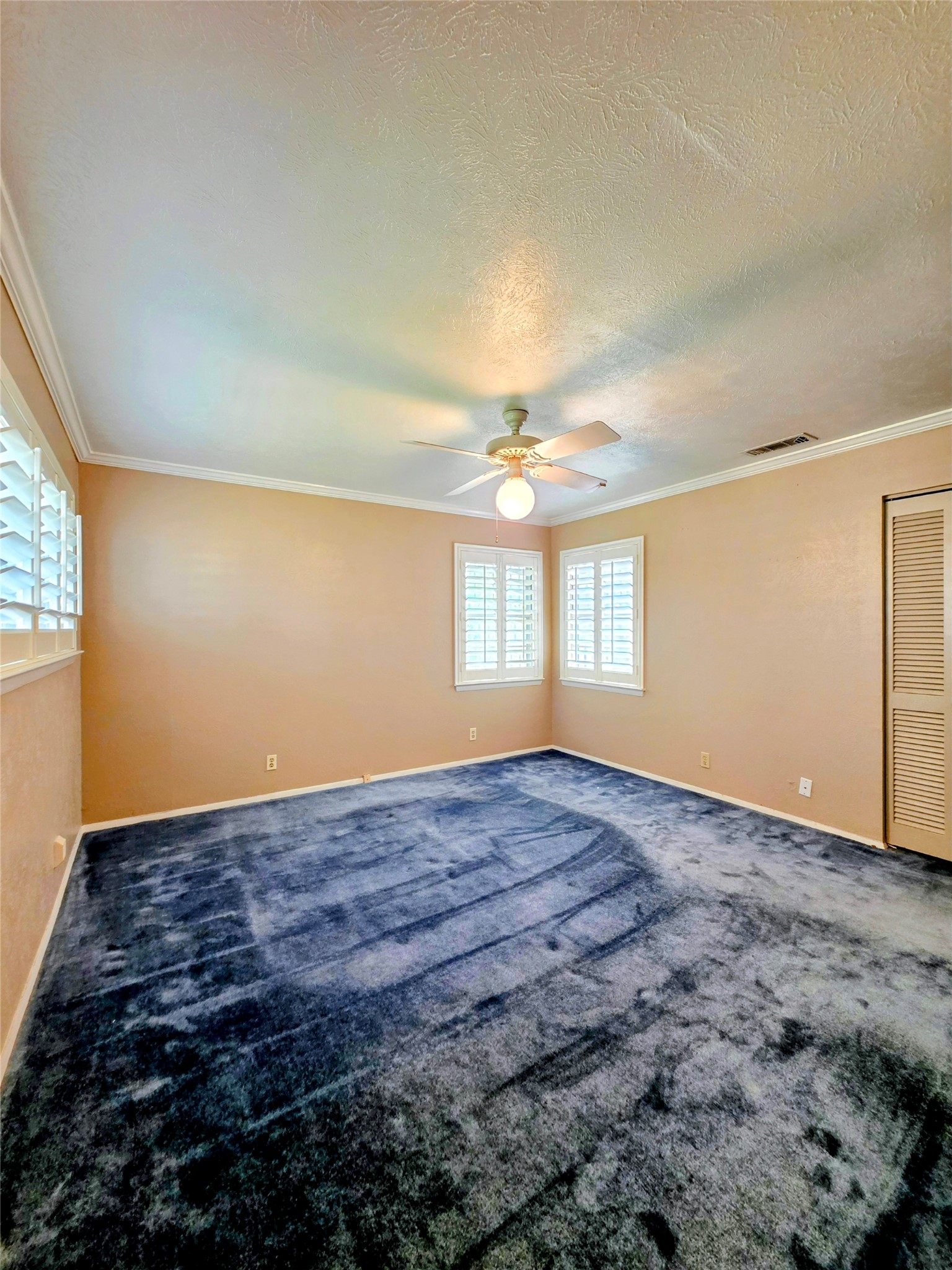 1020 Redbud Court Arlington TX 76012