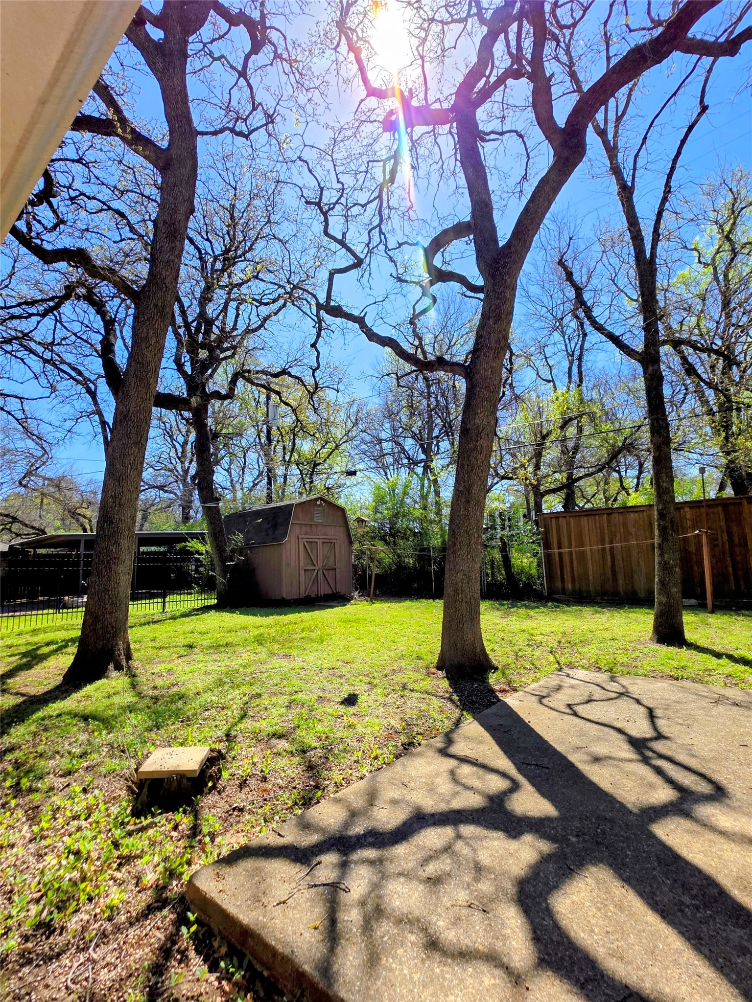 1020 Redbud Court Arlington TX 76012