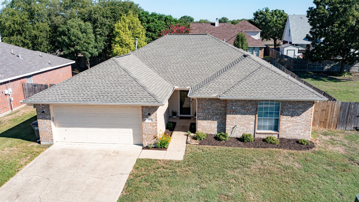 313 W Glen Meadow Drive Glenn Heights TX 75154
