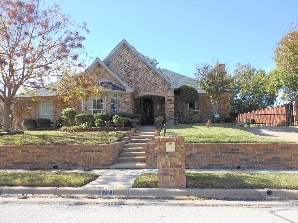 3721 Oak Cove Lane Bedford TX 76021