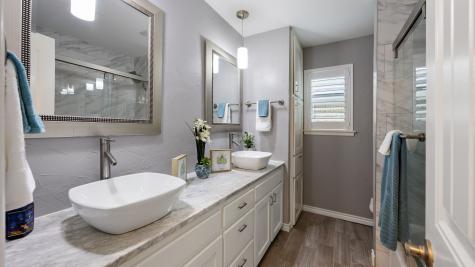 3713 Holland Drive North Richland Hills TX 76180
