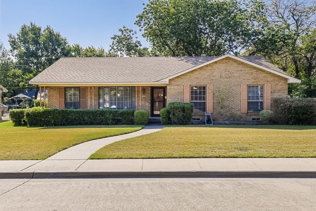 105 Dartmouth Drive Waxahachie TX 75165