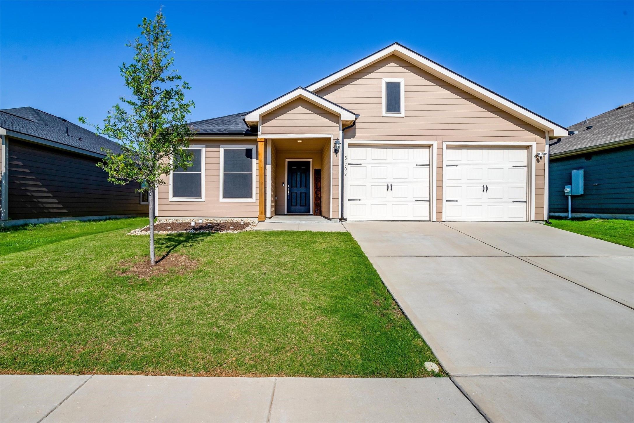 8509 Smokey Creek Pass Fort Worth TX 76179