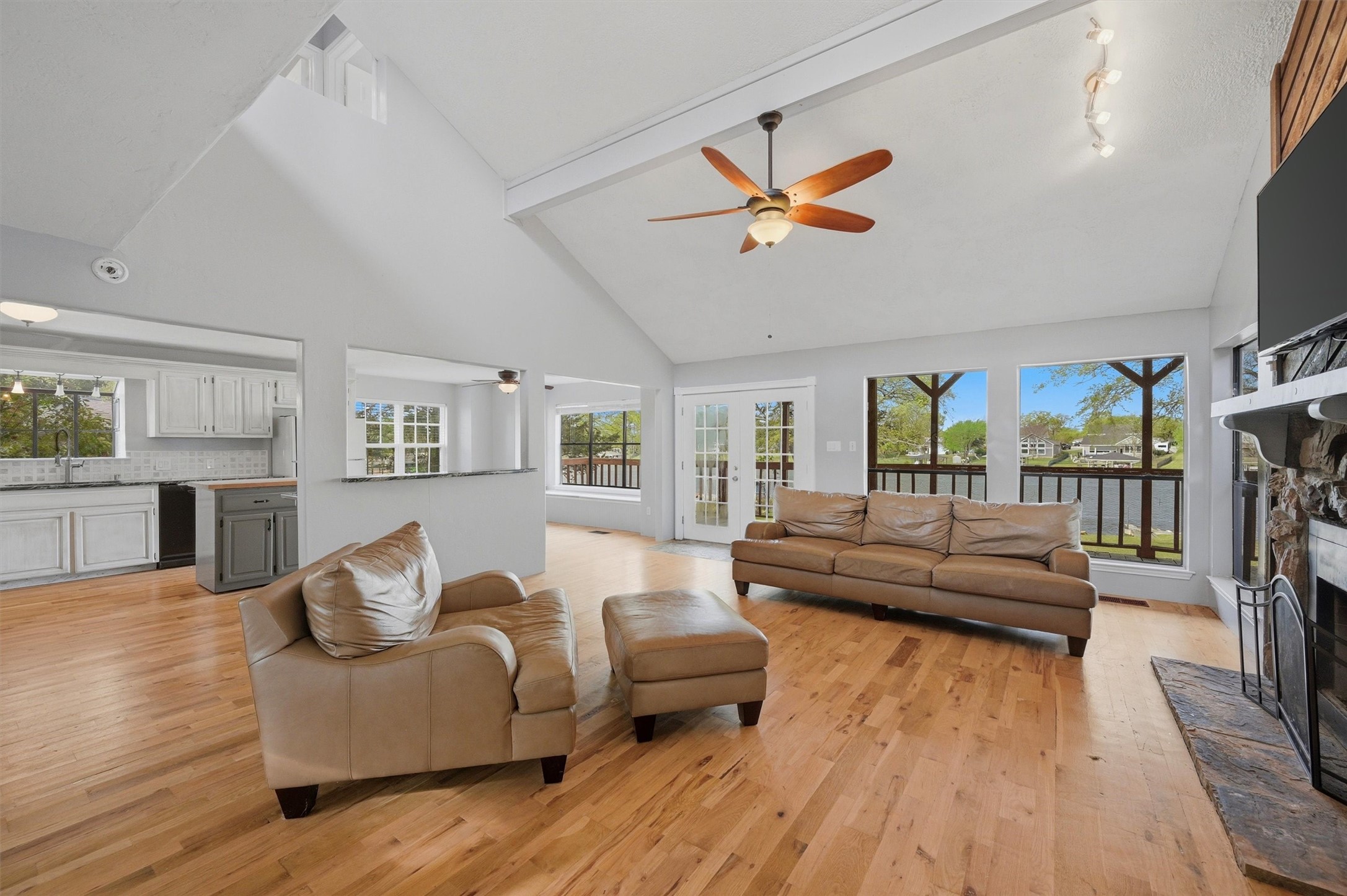 1334 Kiowa Drive E Gainesville TX 76240