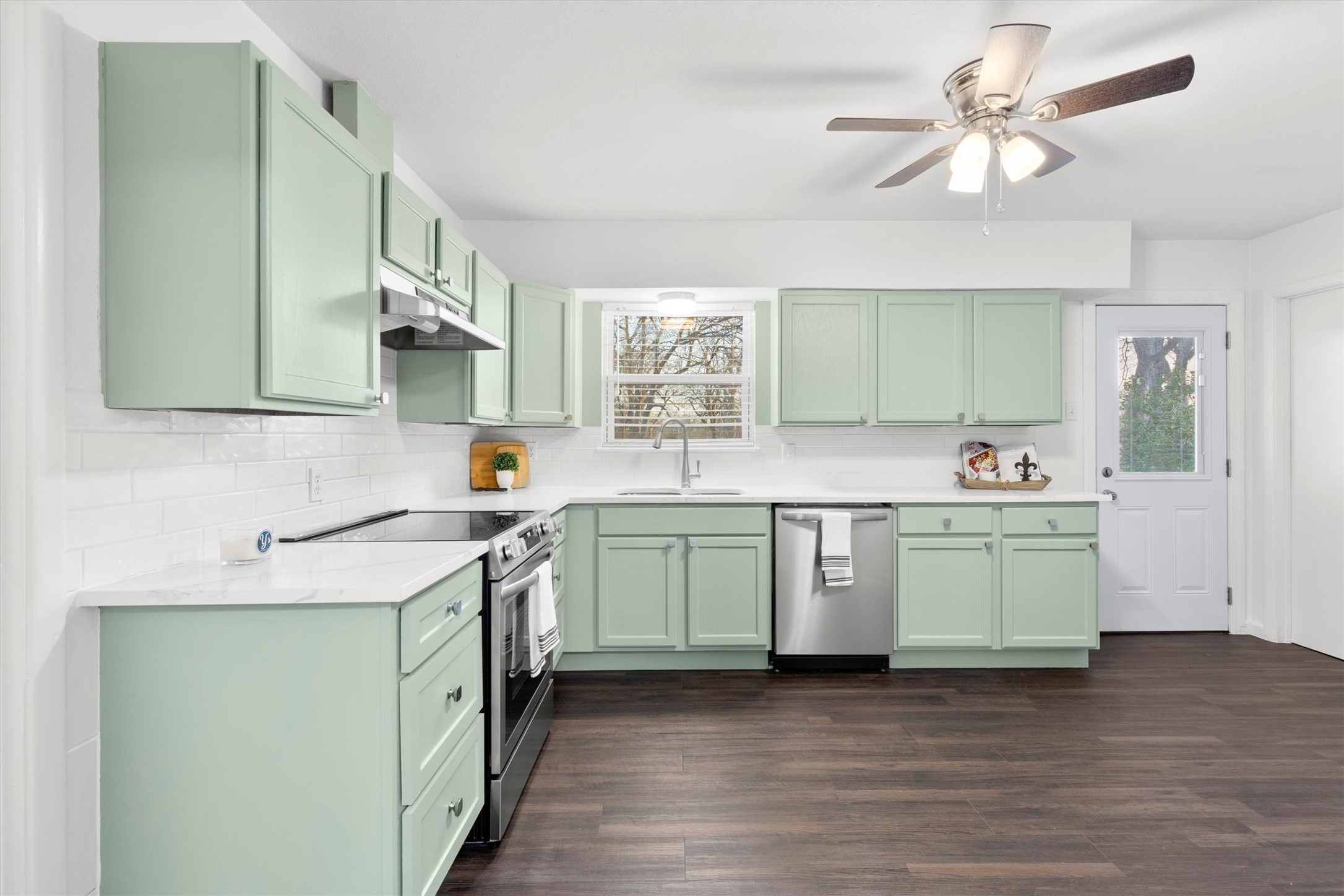 2516 Albemarle Drive Farmers Branch TX 75234