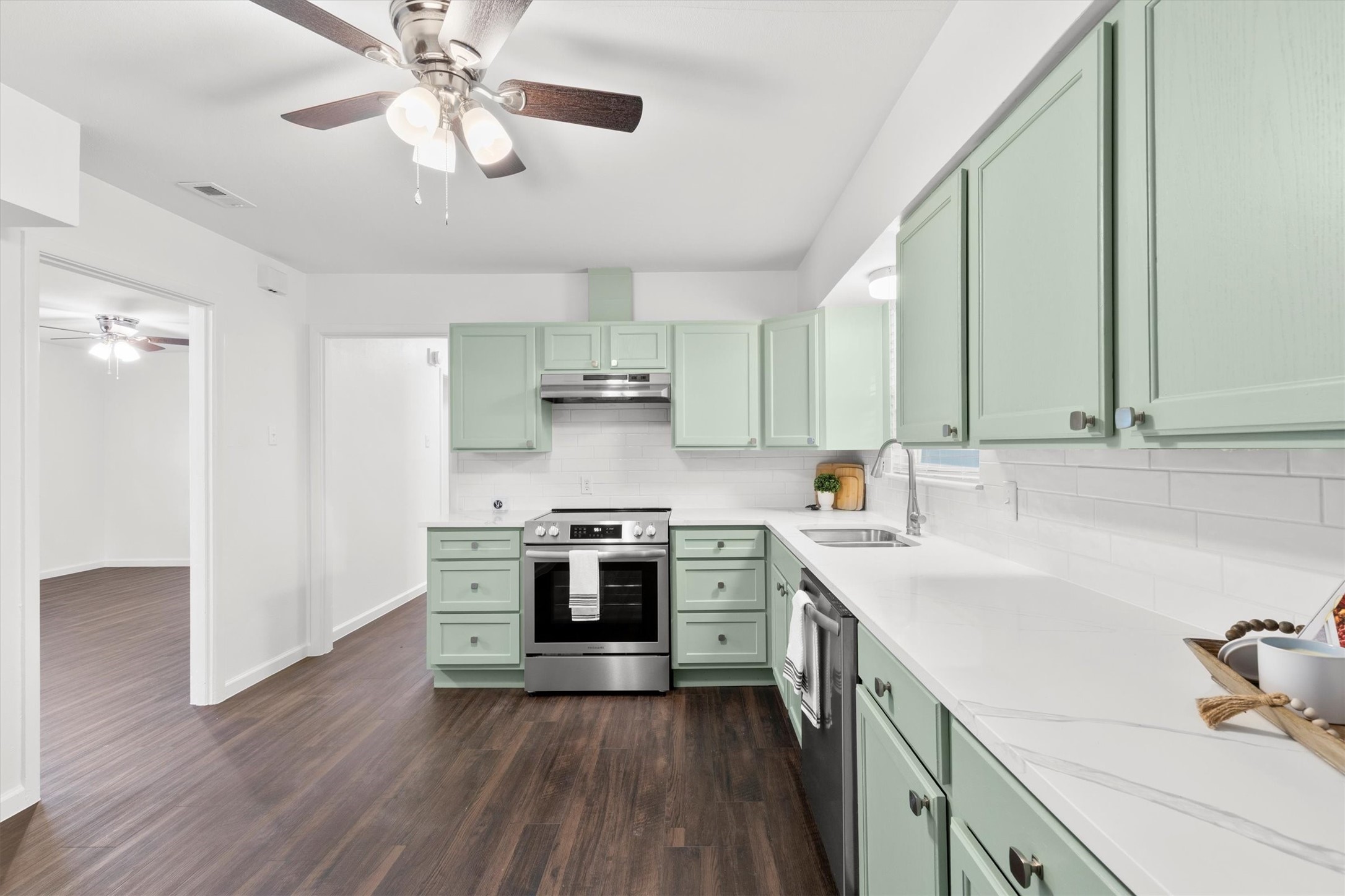 2516 Albemarle Drive Farmers Branch TX 75234