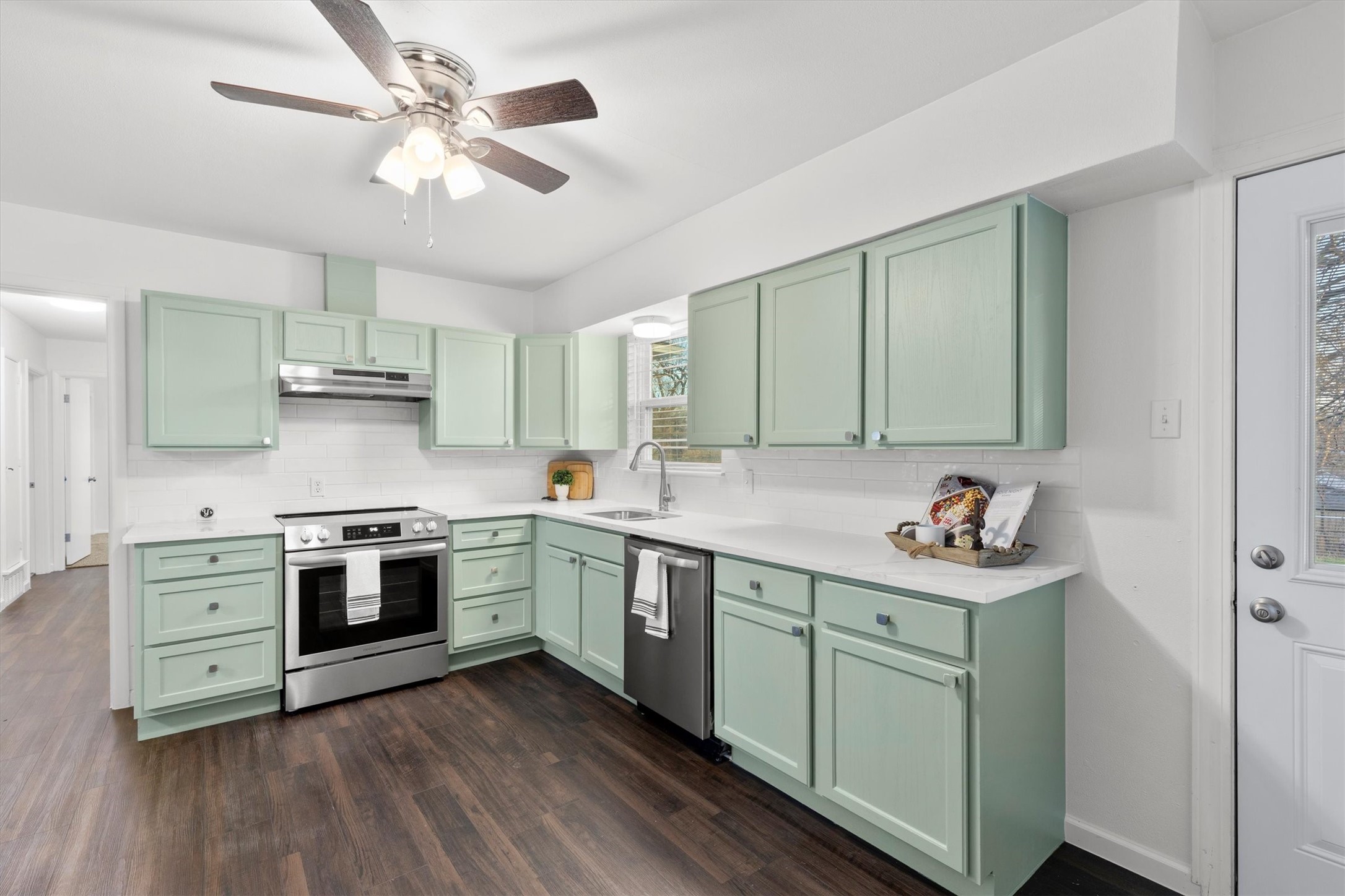 2516 Albemarle Drive Farmers Branch TX 75234