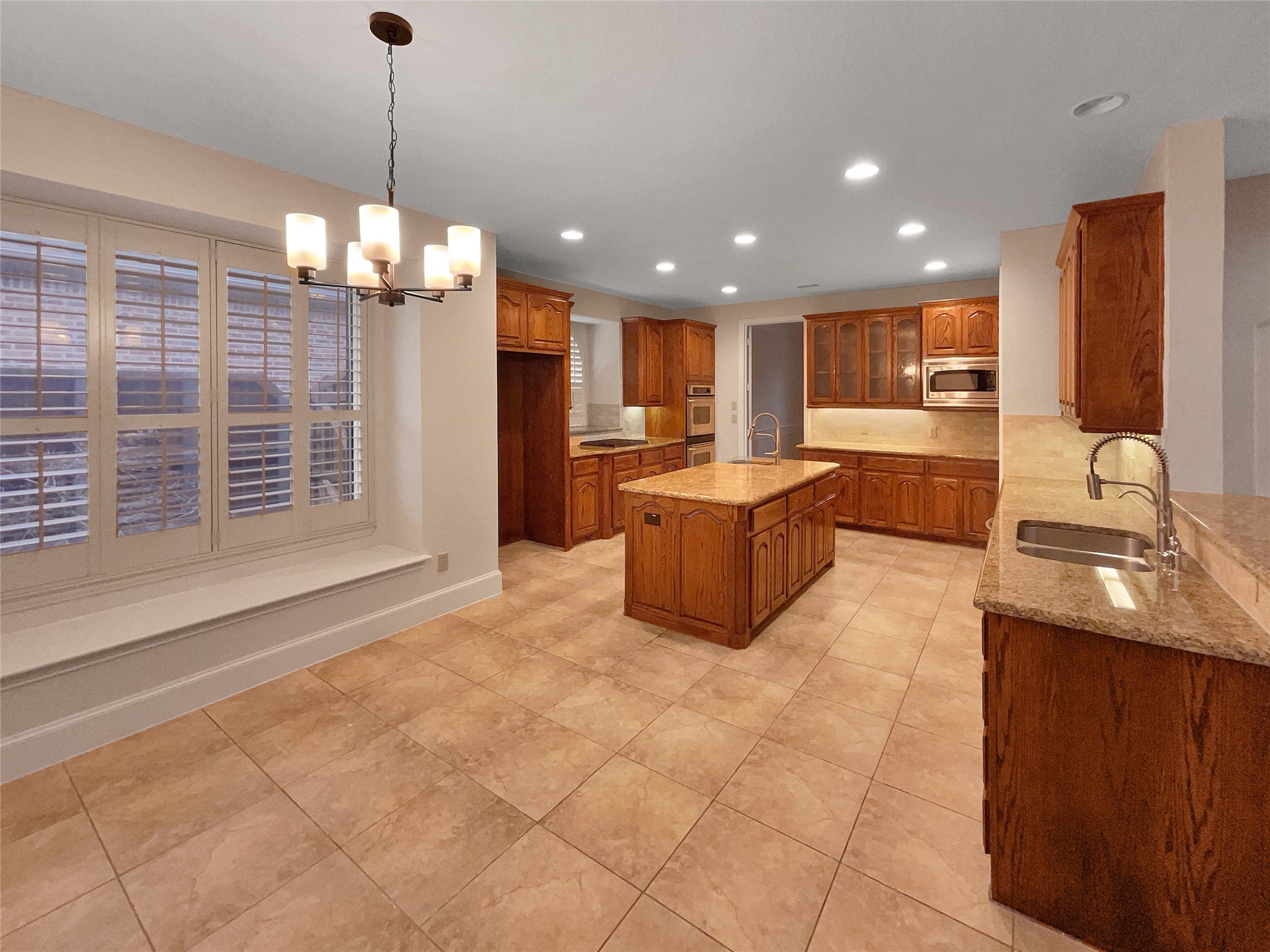 913 Clack Drive Garland TX 75044