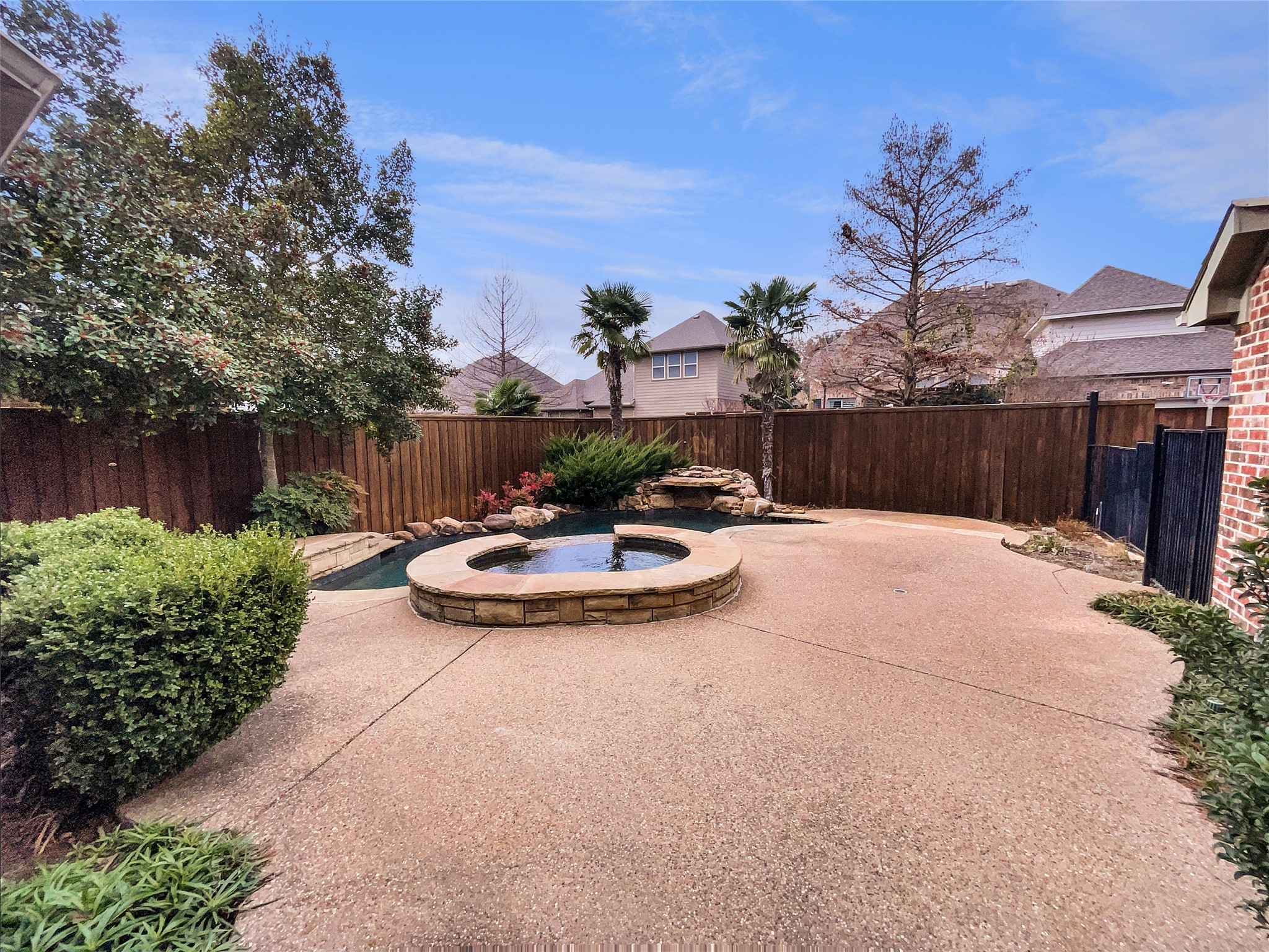 913 Clack Drive Garland TX 75044