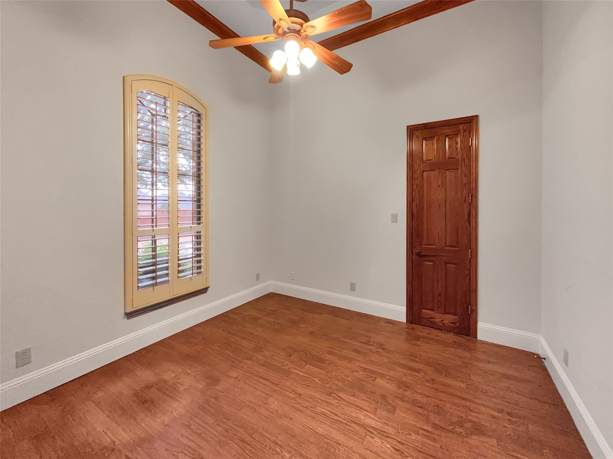 913 Clack Drive Garland TX 75044
