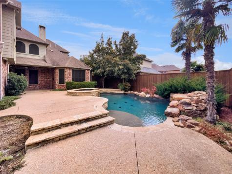 913 Clack Drive Garland TX 75044