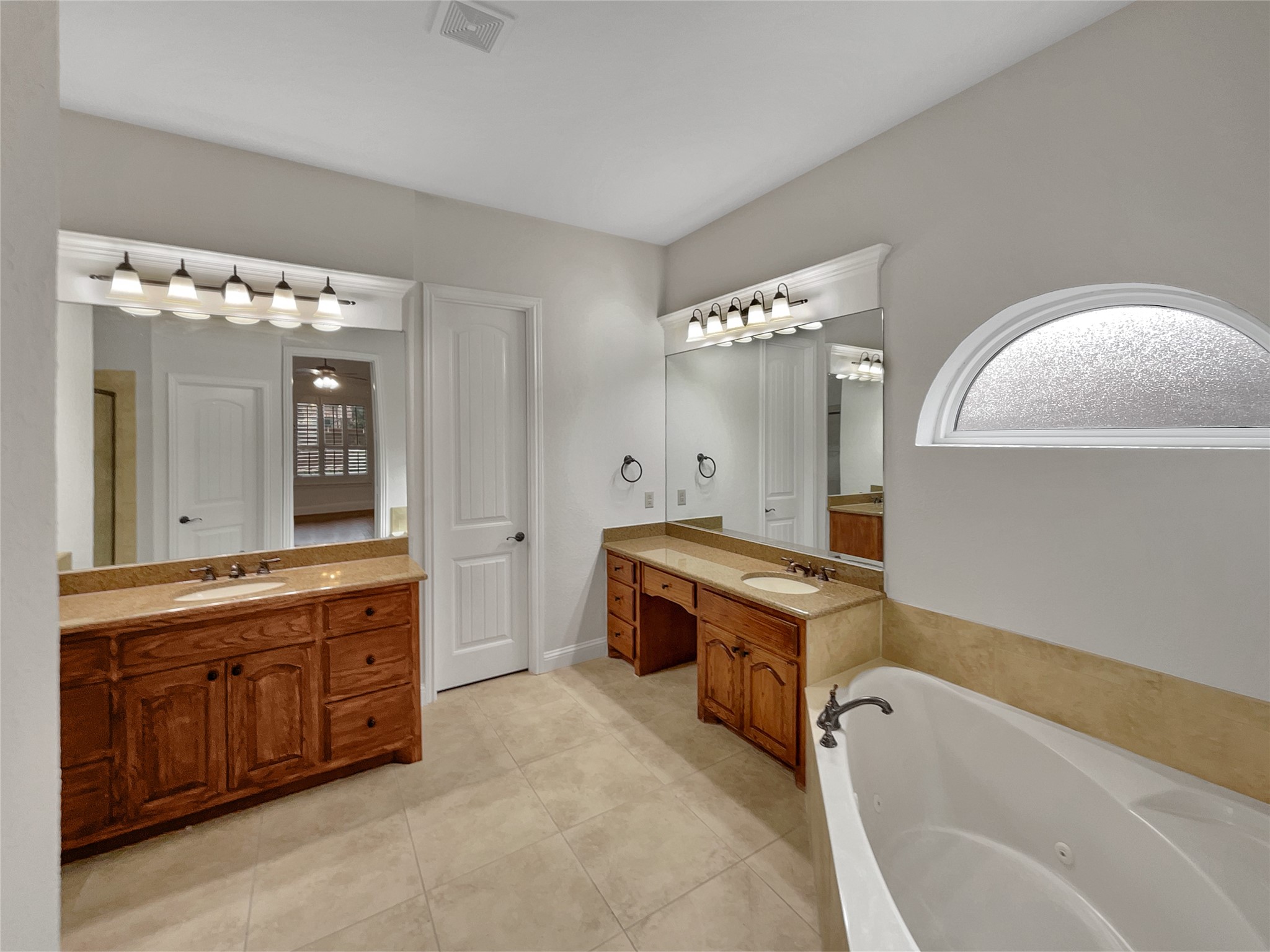 913 Clack Drive Garland TX 75044