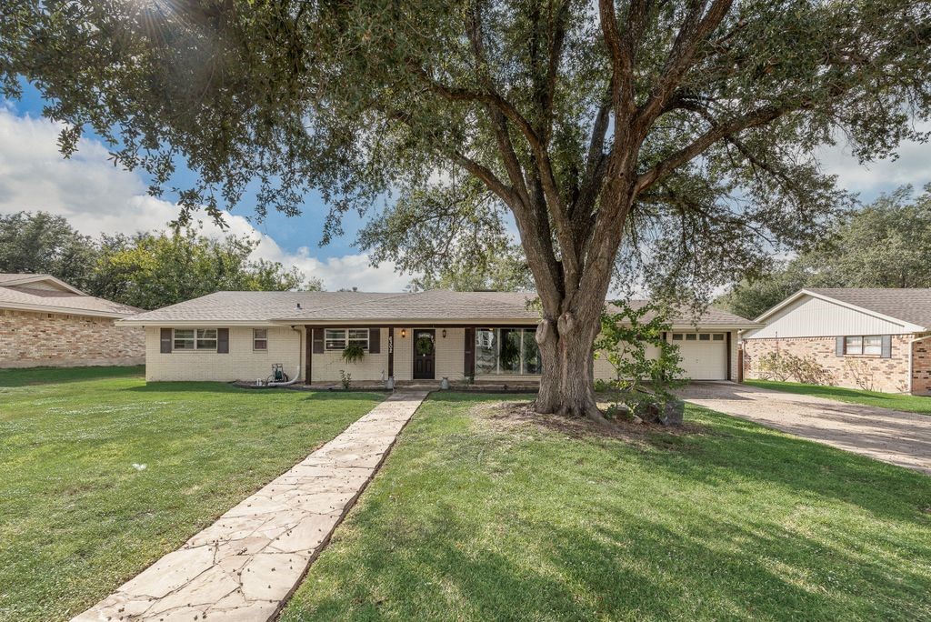 6302 Buena Vista Drive Greenville TX 75402