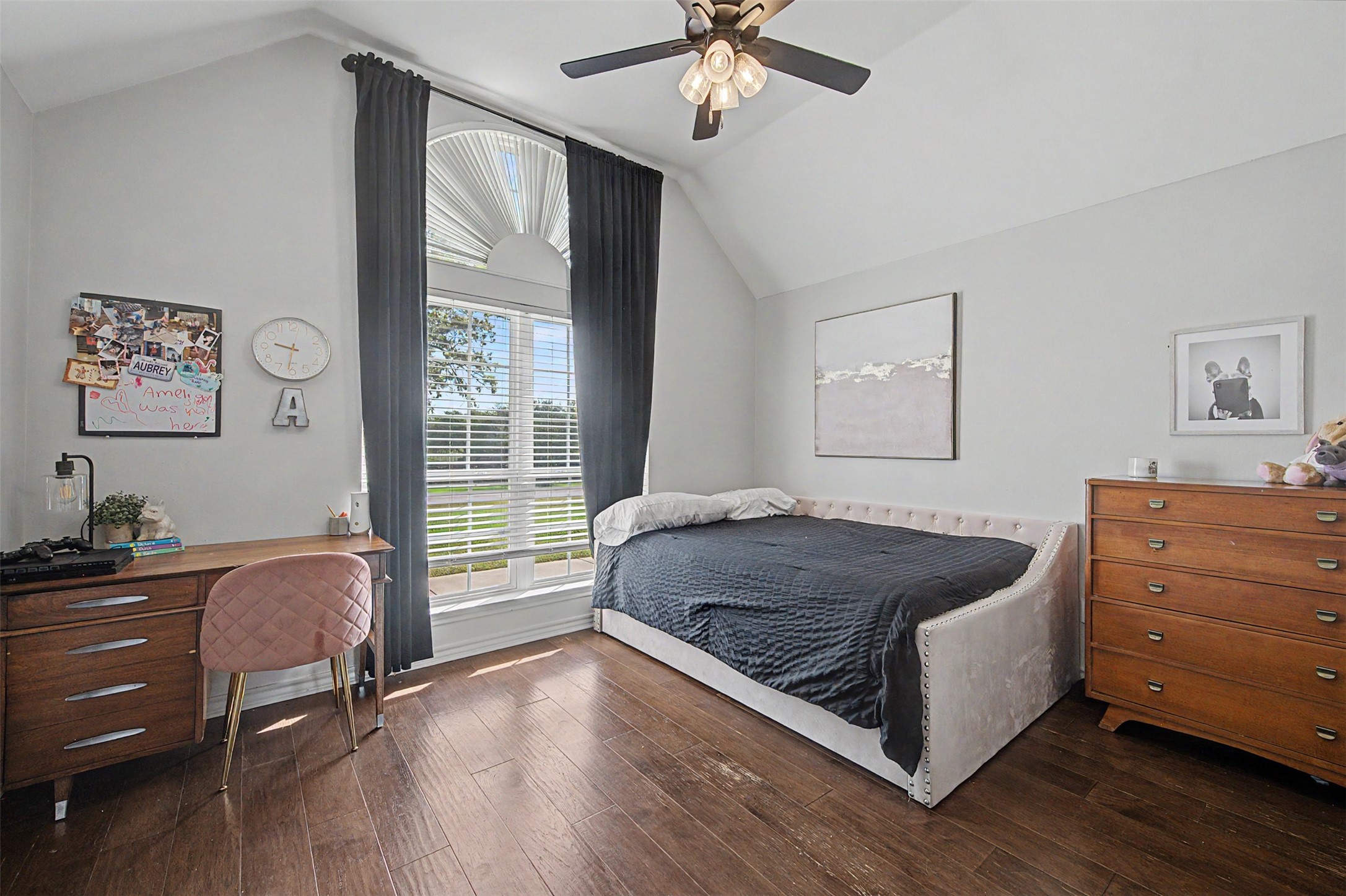 1029 Oakridge Court Burleson TX 76028