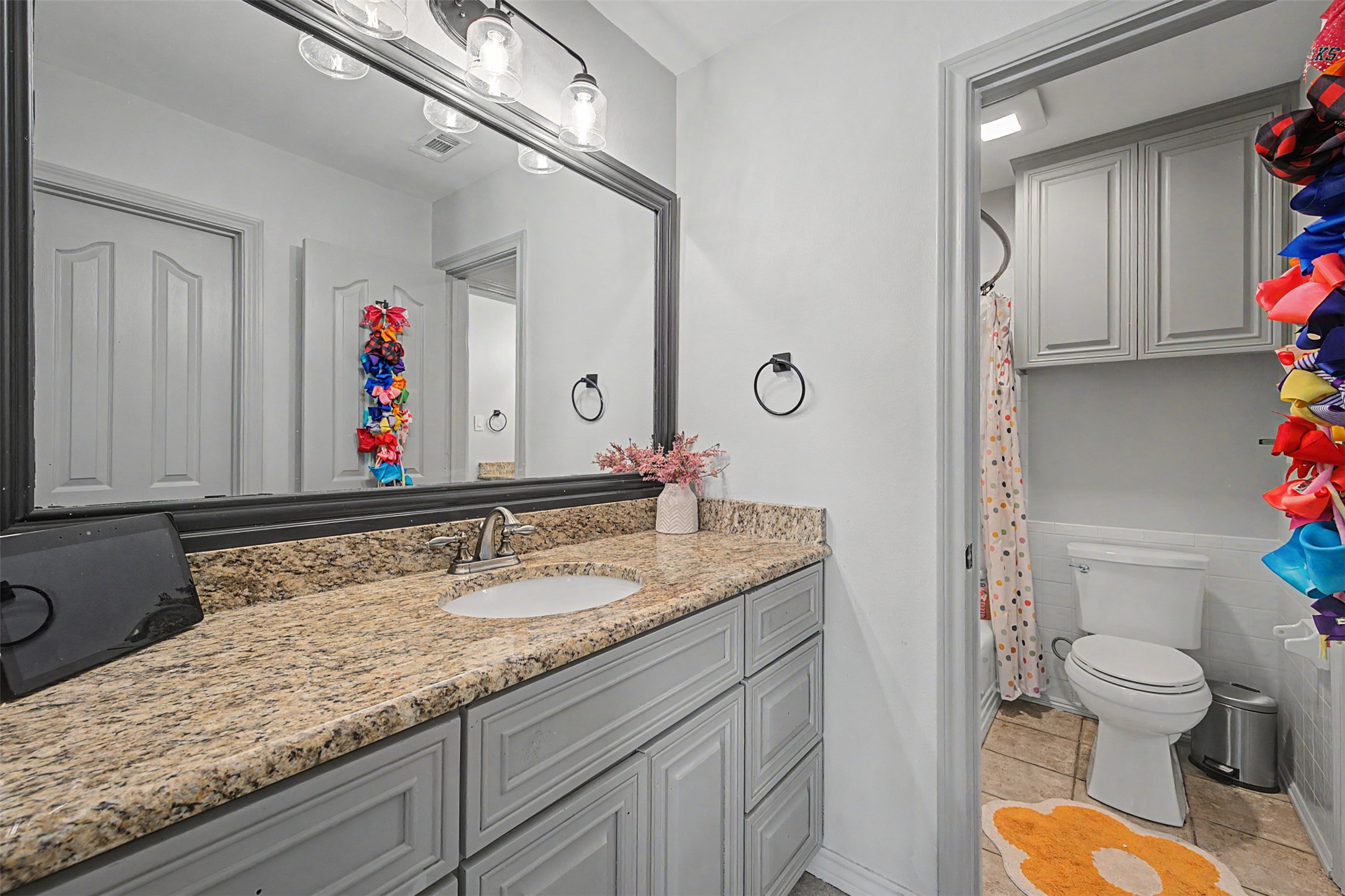 1029 Oakridge Court Burleson TX 76028