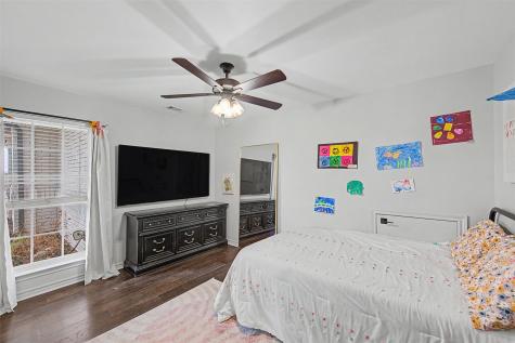 1029 Oakridge Court Burleson TX 76028
