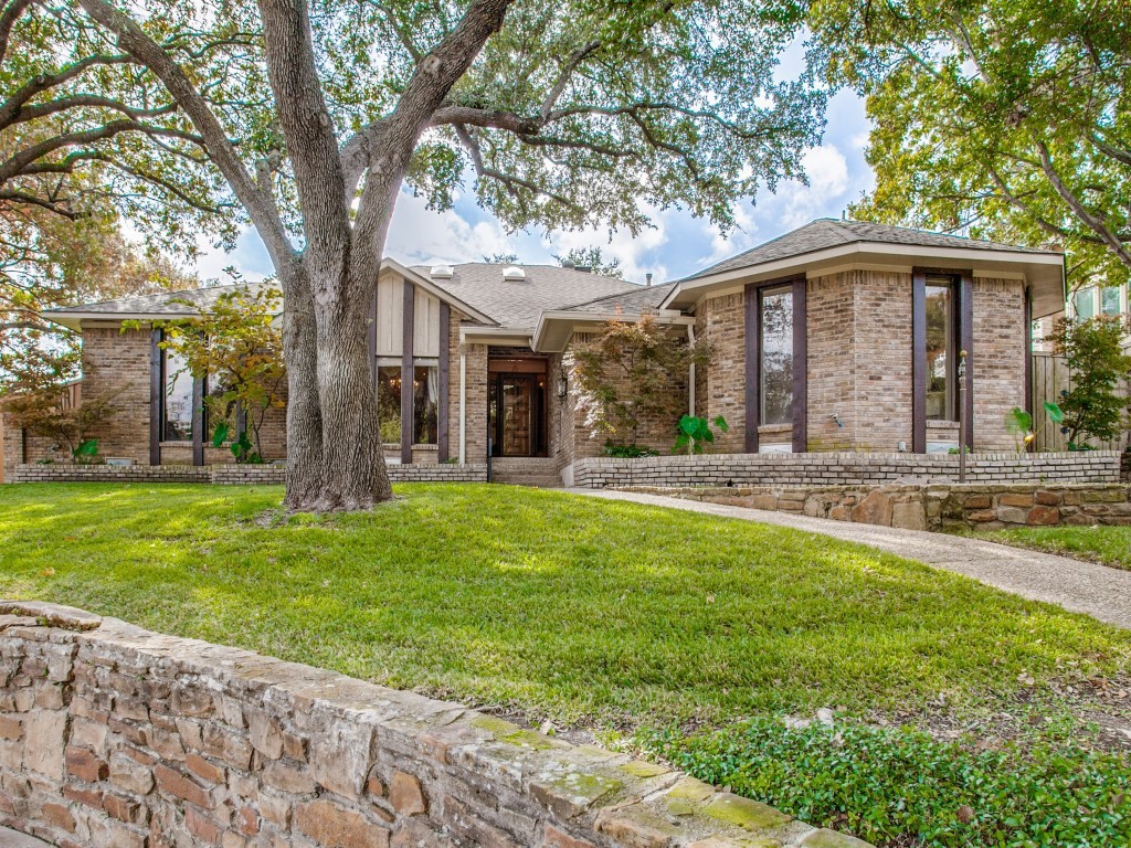 8710 Vista Oaks Place Dallas TX 75243