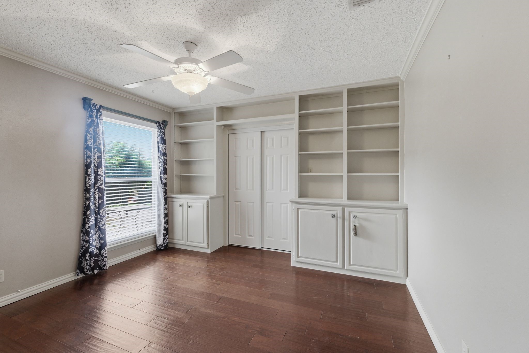 1108 Laguna Vista Drive Granbury TX 76048
