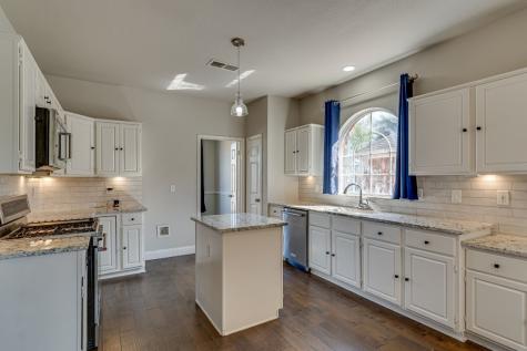 704 Summit Ridge Lewisville TX 75077