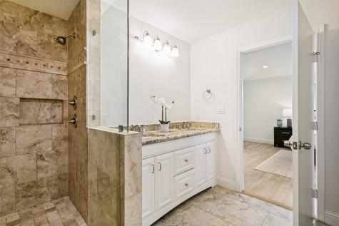 4426 Laren Lane Dallas TX 75244