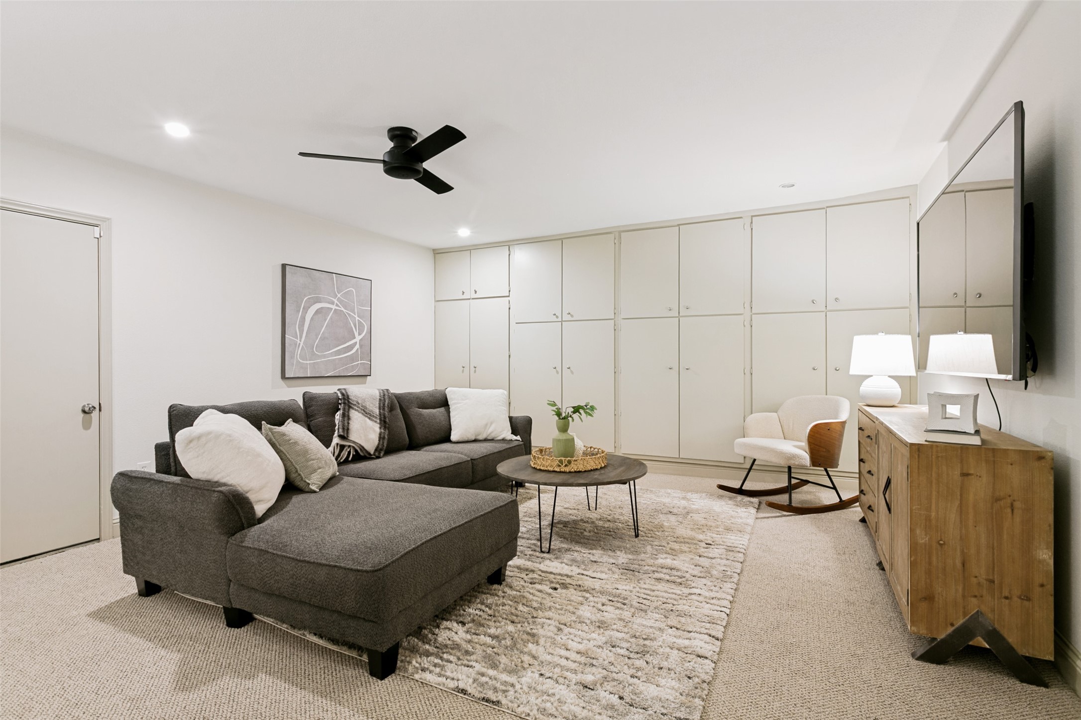 4426 Laren Lane Dallas TX 75244